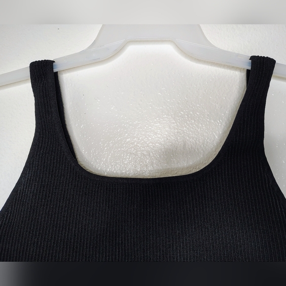 Babaton Tank Women's Black Rib Sculpt Knit Squareneck Cropped Top Sz M - Picture 4 of 10